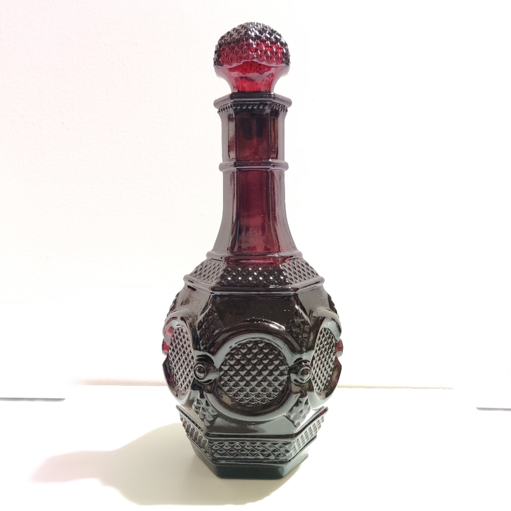 AVON 1876 Cape Cod Collection Wine Decanter - Picture 4 of 10